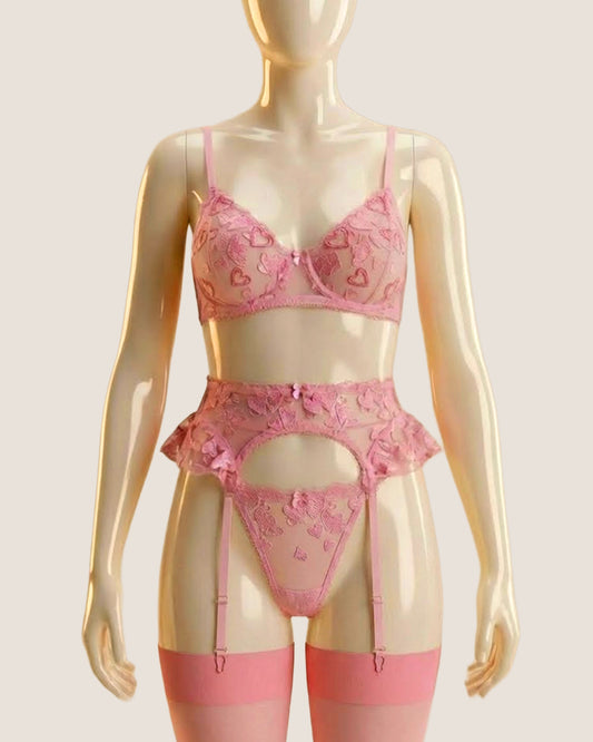 Blush Fantasy – Heart Lace Lingerie Set with Garter